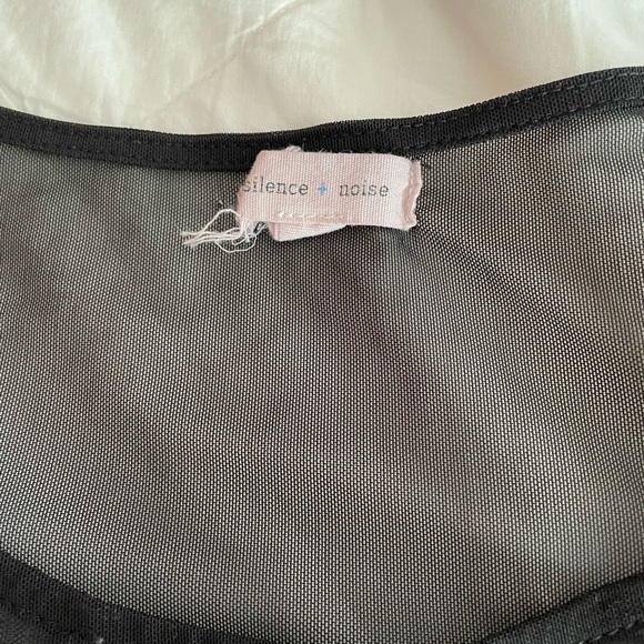 Silence + Noise Sheer Top - Picture 3 of 5